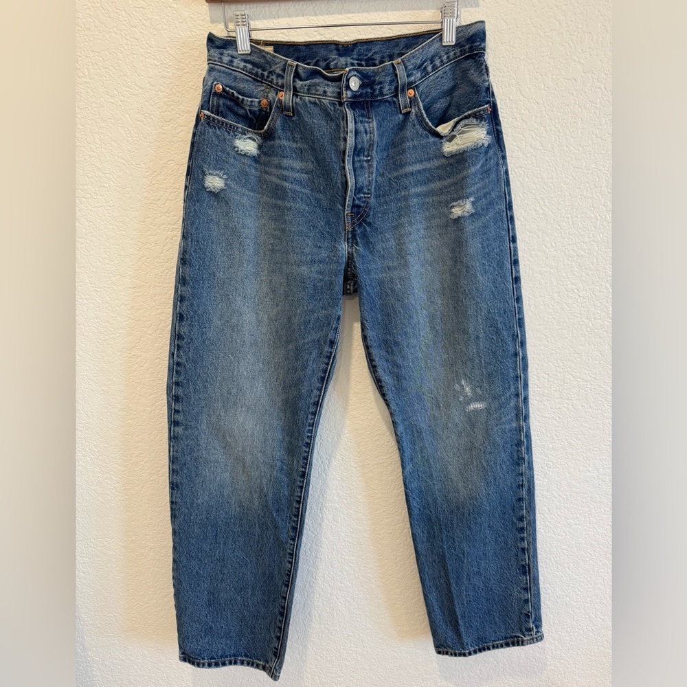 Womens’s Levi’s 501 90’s Medium Wash Size 29x30